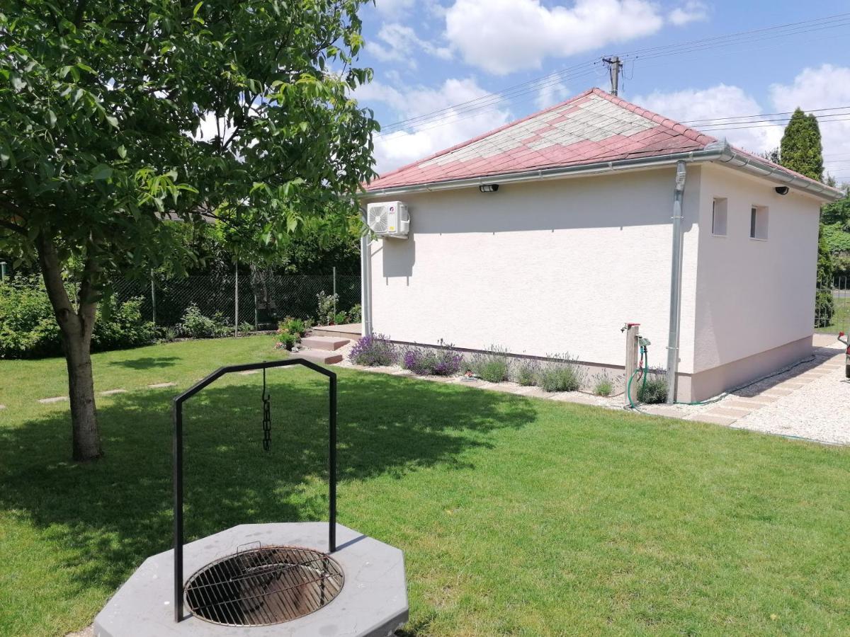 Levelke Mini Apartman Gárdony Buitenkant foto